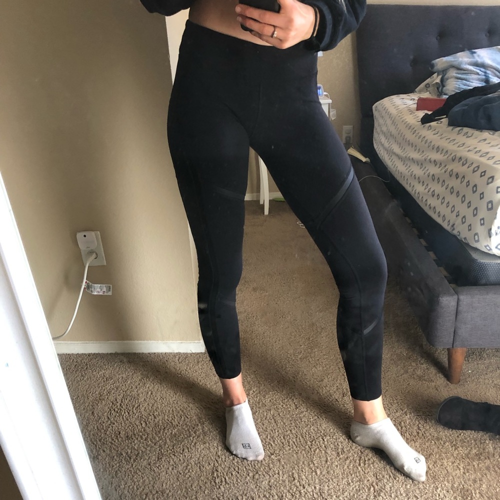 ALO black leggings GREAT CONDITION